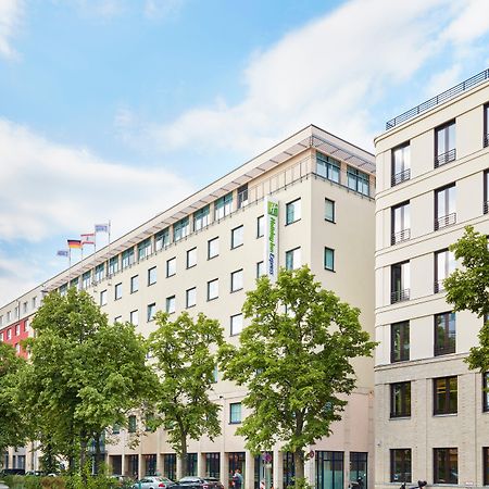 Holiday Inn Express Berlin City Centre By Ihg Esterno foto