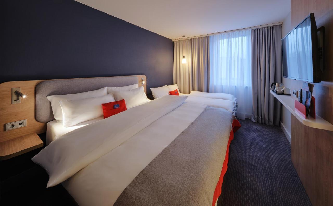 Holiday Inn Express Berlin City Centre By Ihg Esterno foto