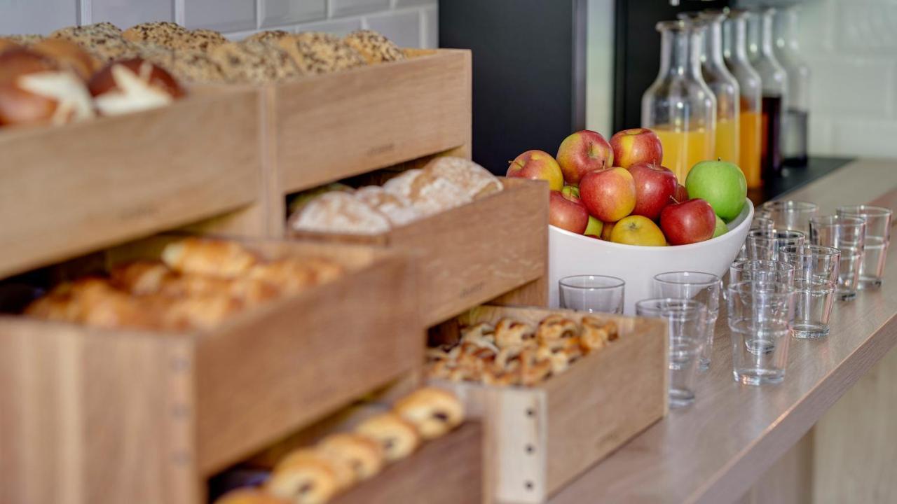 Holiday Inn Express Berlin City Centre By Ihg Esterno foto