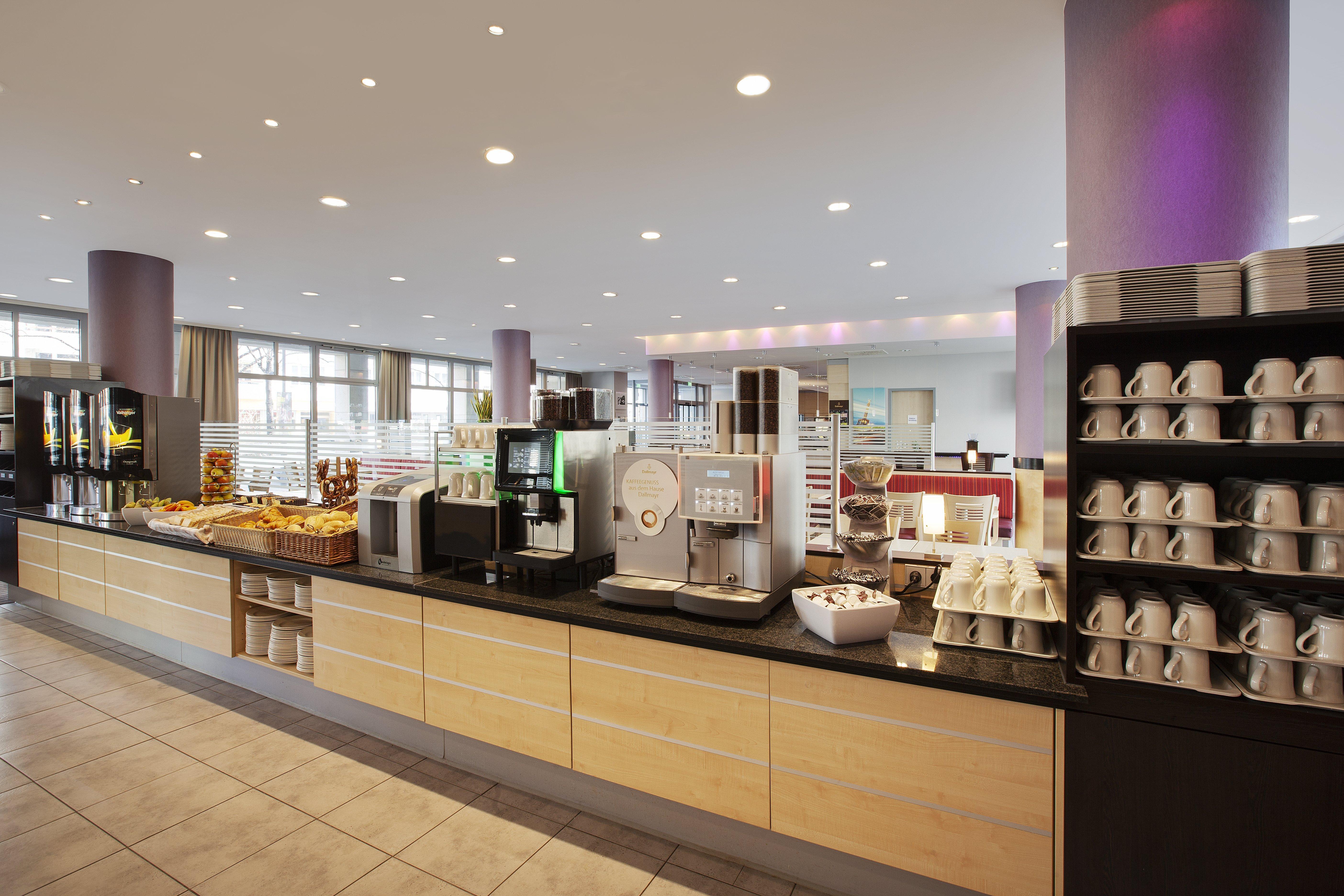 Holiday Inn Express Berlin City Centre By Ihg Esterno foto