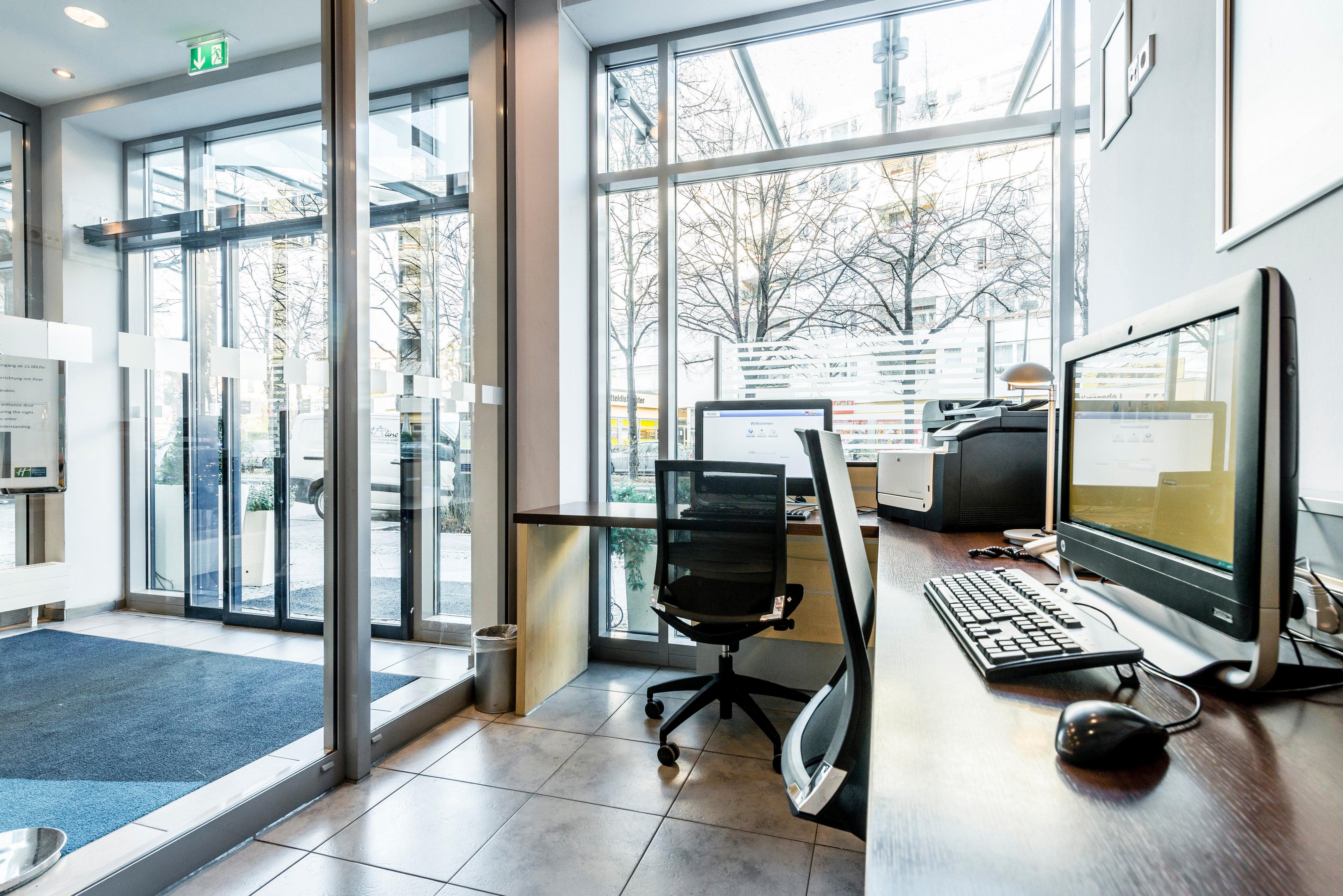 Holiday Inn Express Berlin City Centre By Ihg Esterno foto