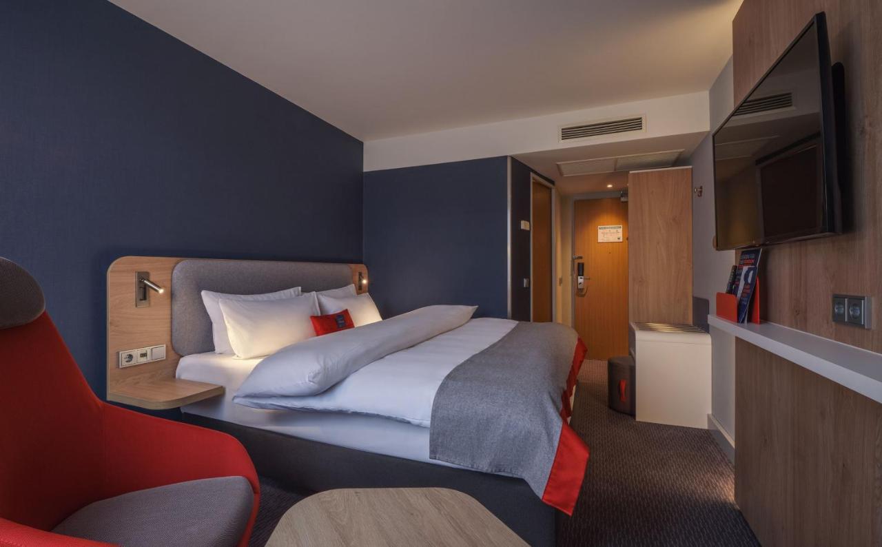 Holiday Inn Express Berlin City Centre By Ihg Esterno foto