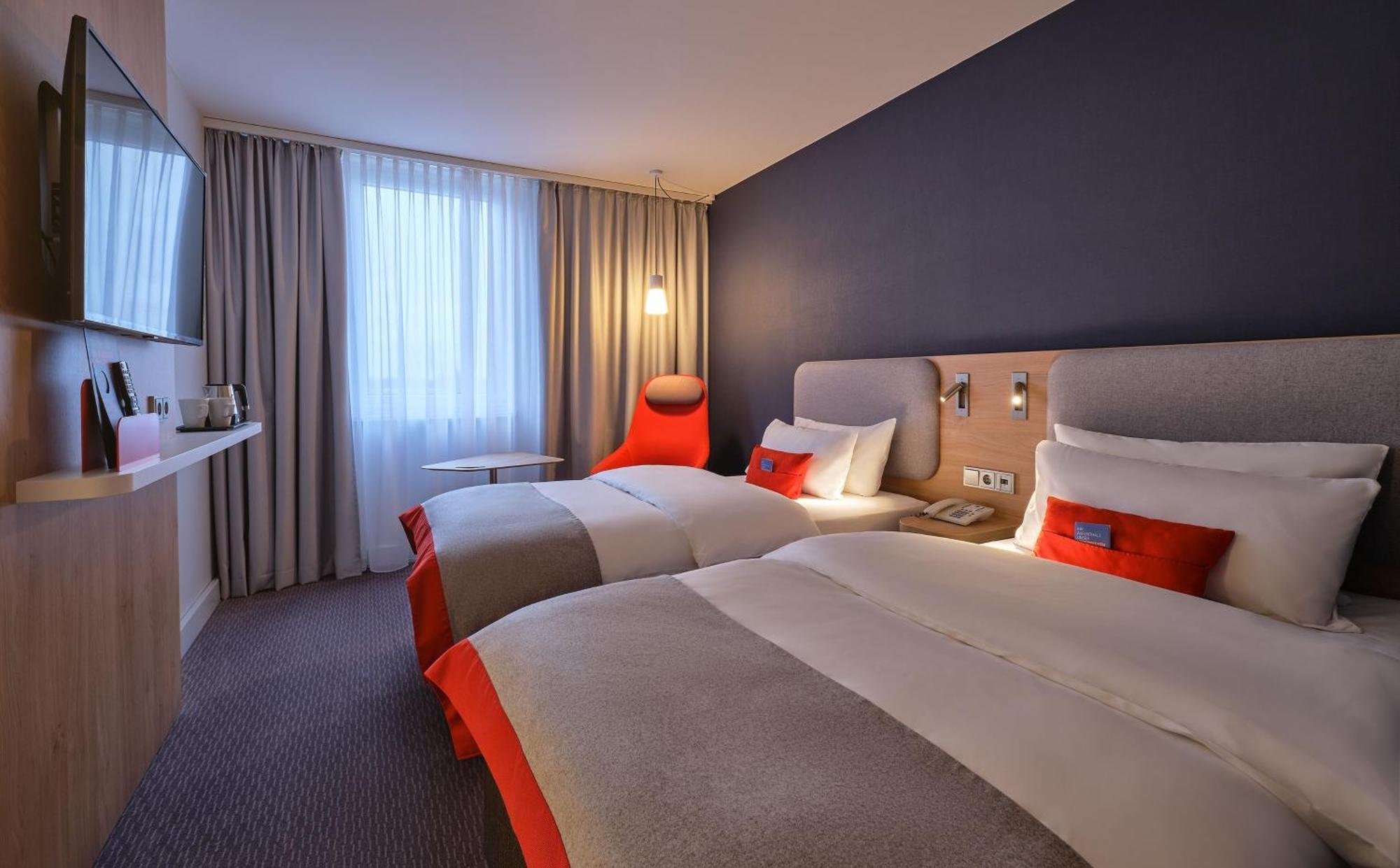 Holiday Inn Express Berlin City Centre By Ihg Esterno foto