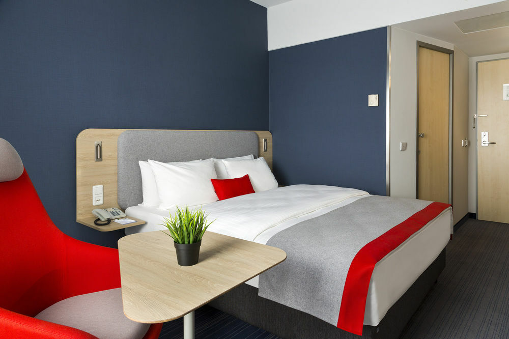 Holiday Inn Express Berlin City Centre By Ihg Esterno foto